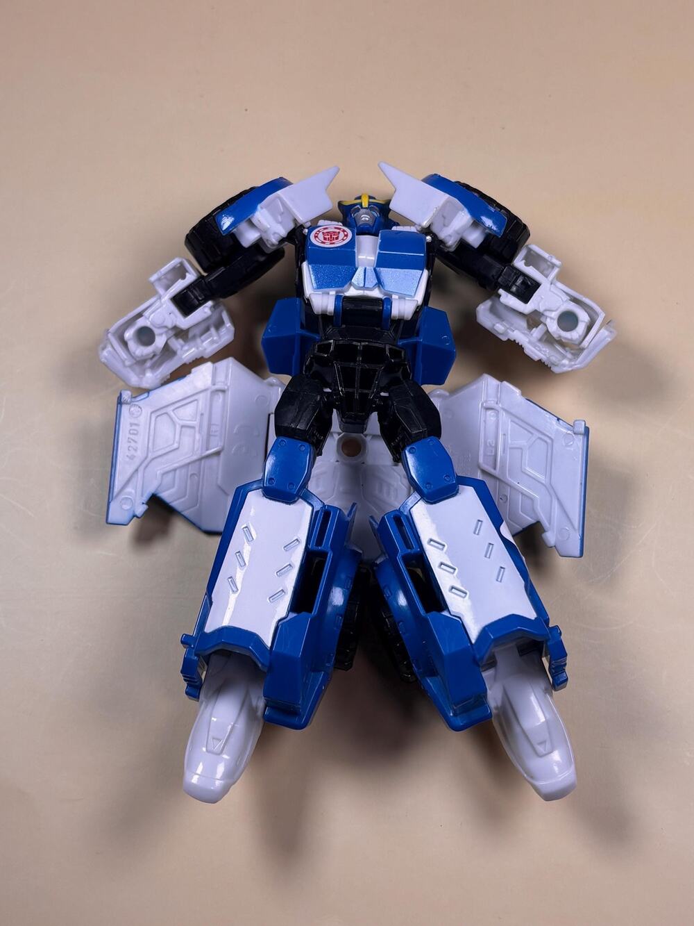 Hasbro Transformers Robots in Disguise 2015 Warrior Class Strongarm